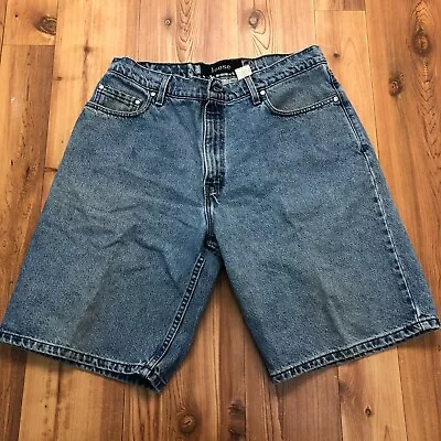 Vintage Levi's SilverTab Loose Blue Knee Length Jean Capri Shorts Men's 34 • $22