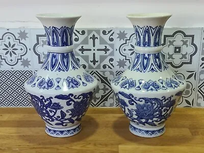 Pair Of Vintage Chinese Blue & White Vases • £44.99