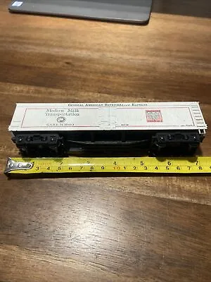 HO Scale Athearn MODERN MILK TRANSPORTATION Express Reefer GARE • $4.99