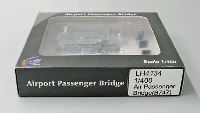 1:400 Airport Passenger Bridge (Wide) Not Including The Aircraft Model LH4134 • $49.99