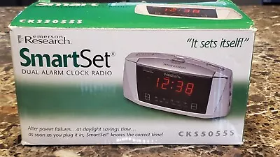 NEW Emerson Research CKS5055S Dual Alarm Clock AM/FM Radio Smart Time Set • $49.99