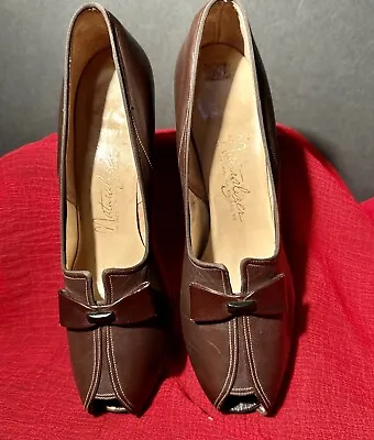 Vintage Naturalizer  Womans  Brown Leather Peep Toe  Pumps/ Sz 7 B/ AA • $60