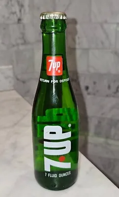 💥 Vintage 1970s 7Up Green Soda Pop Glass Bottle 7 Oz SEALED AND STILL FULL 💥 • $22.99