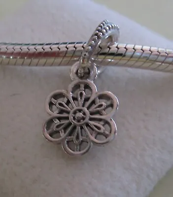 $27 • Buy Genuine Pandora Sterling Silver Floral Daisy Lace Pendant Dangle Charm 791835