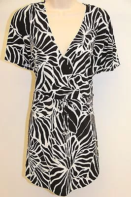 NWT J. Valdi Swimsuit Cover Up Dress Size S  Black/White Flower • $20.99