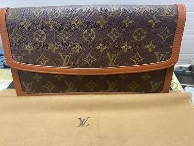 Louis Vuitton Clutch Vintage Pochette Dame • $425