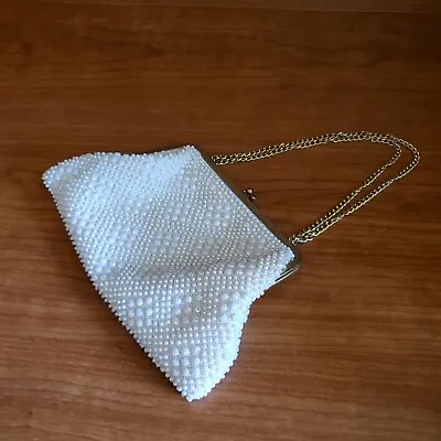 Vintage Pearl White Beaded Pattern Evening Purse With Gold Tone Chain Hong Kong • $12.99