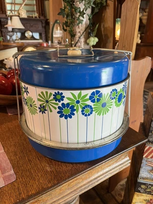$0.99 • Buy VTG MCM BLUE AND GREEN Metal/Tin Cake/Pie Carrier Locking Handle