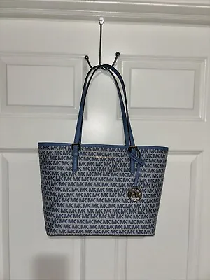 MICHAEL KORS JET SET MEDIUM CARRYALL SHOULDER TOTE BAG Ivory/chambry Blue • $180