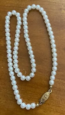 VINTAGE COSTUME JEWELRY 19  White Faux Pearl Single Strand Beaded Necklace • $8.95