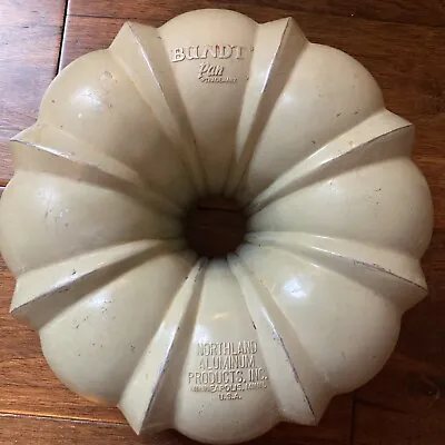 Vintage Green Bundt Brand Pan Fluted Tube Pan Northland Aluminum Products • $20