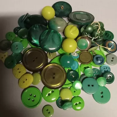Lot Of Assorted Green Vintage Buttons • $3