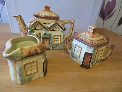 Vintage Keele Street Pottery Cottage Ware Tea Set • £20