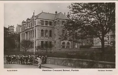 HAMILTON CRESCENT SCHOOL PARTICK GLASGOW - Lanarkshire Postcard Davidson Bros • £12