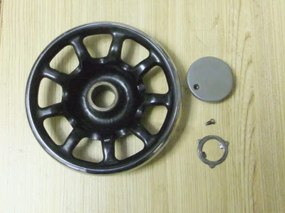£24 • Buy Balance  Hand Wheel From A SINGER 28K SEWING MACHINE - 9-SPOKE Excellent