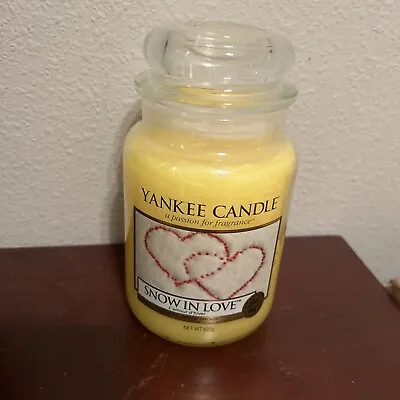 Yankee Candle Snow In Love Large 22 Oz. Single Wick Housewarmer Jar *NEW* • £41.44