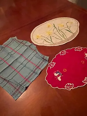 Vintage Table Ware Beautiful Doilies 3 Pieces Embroidered Daffodils Nativity • $5.60