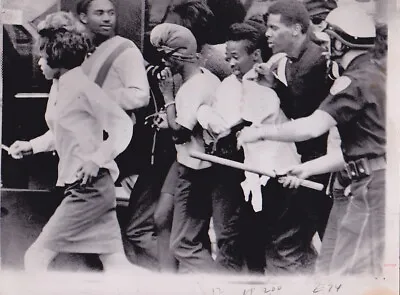 POLICE HUSTLE BLACK DEMONSTRATORS OAKLAND CA : Civil Rights VINTAGE 1963 Photo • $31
