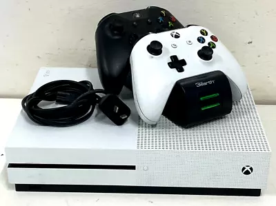 FAULTY Microsoft Xbox One S 500GB Home Console - NOT TURNING ON + 2x Controllers • $20