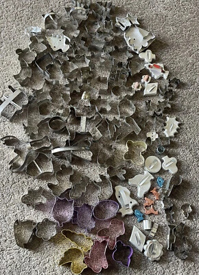 $32 • Buy Lot Cookie Holiday Cutters New & Vtg Wooden Handles Christmas Tree Birds 100+