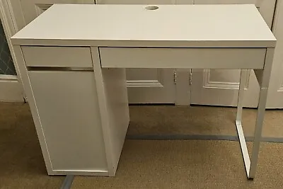 IKEA MICKE Desk - White (No Shelves) Great Condition - Collection From LondonSW5 • £40