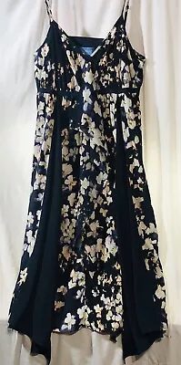 NEW Simply Vera Vera Wang Women's M Mini Dress Waterfall Detail Floral NWT • $11.99