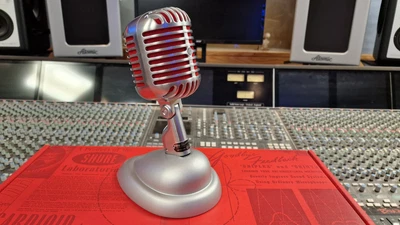 £1099 • Buy Shure 5575LE UNIDYNE LIMITED EDITION 75TH ANNIVERSARY 55 VOCAL MICROPHONE