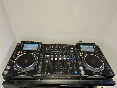 £5400 • Buy Pioneer CDJ 2000NXS2 (x2) DJM 900NXS2 + Swan Flight Cases - Immaculate Condition