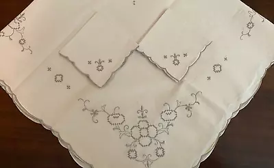 Vintage Embroidered Tablecloth W/ 2 Napkins 41.5'' Square Ecru/Gray EUC OLD! • $22.97