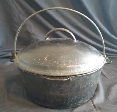 Vintage Cast Iron 8Z Dutch Oven 10 1/4 In Diameter With Lid And Bail Handle • $49