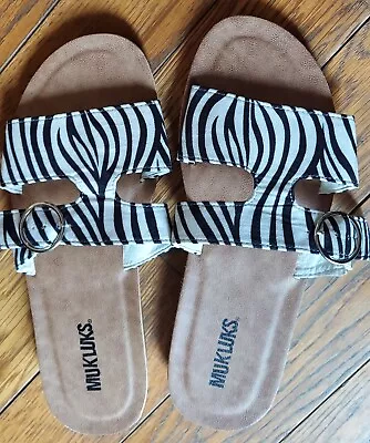 Muk Luks Black & White Zebra About You Sandal Size 9 • $14