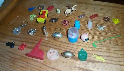 Vintage Lot Small Plastic Toys Vending Machine Charms Cracker Jack Premium #ctr5 • $10