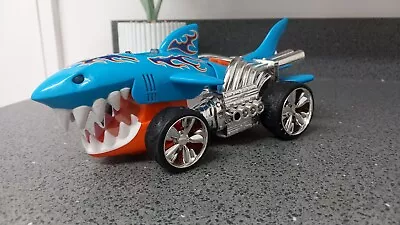 Hot Wheels Extreme Action Shark Sharkruiser Chomping Moving Toy • £10