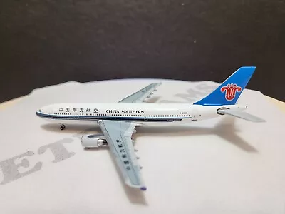 1/400 China Southern Airbus A300-600 2000's Colors B-2329 Aeroclassics • $55.99