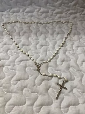 Vintage White Plastic Bead Catholic Rosary 18  • $7.95
