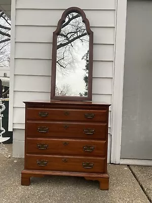 Beautiful Vintage Pennsylvania House Cherry Bachelor’s Chest With Mirror • $699.99