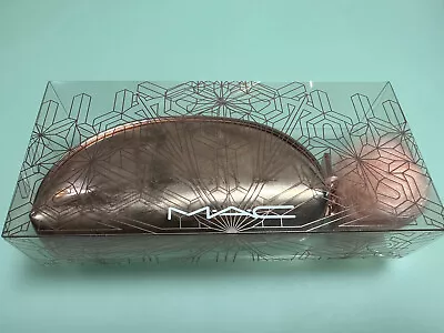 Mac - Snow Ball Brush Kit/ Mini Brush Bag - Powder Shadow Angled Liner Brush！！ • $22.99