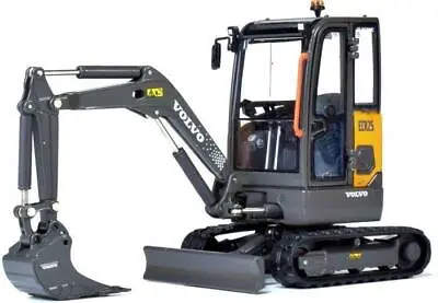 At Collections 1:32 Scale Volvo ECR25 Compact Excavator (Electric) • £86.98