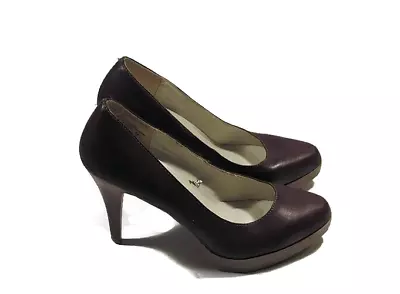 Mossimo Brown Two Tone Shoes Women's 3  Tall Heels Size 8.5 • $14.57