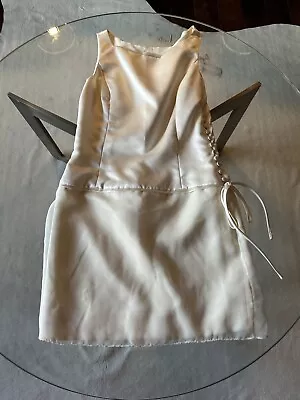 Vera Wang Ivory Satin Size 4 • $38.45