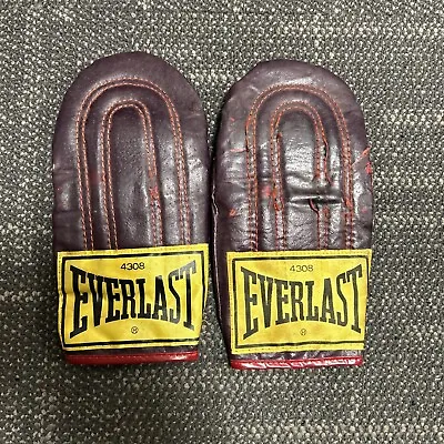 Vintage Everlast 4308 Leather Speed Bag Boxing Gloves Black Red USA • $24.99