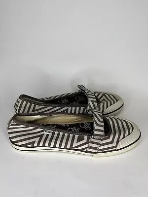 Womens Vans Gisele Slip On Hook And Loop Canvas Flat Shoes US Size 7.5 • $23.96