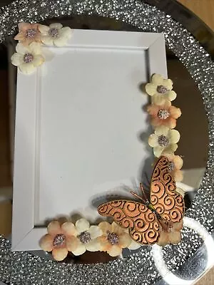 Beautiful Peach Daisy Hand Crafted Butterfly Photo Frame 6x4”butterflies Vary • £6.95