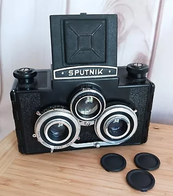SPUTNIK Soviet 6x6cm GOMZ LOMO Vintage Stereo 3D Camera 120 Roll Film W/Case • $49.99