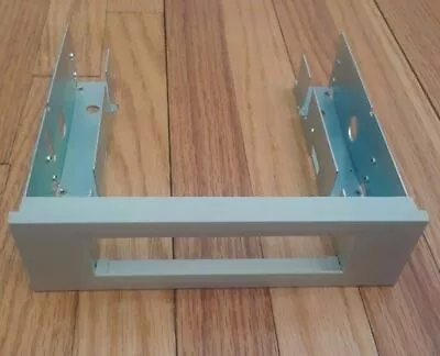 $16.99 • Buy 5.25  Drive Bay Mounting Bracket For 3.5  Floppy Iomega Zip Jaz Drives Beige NEW