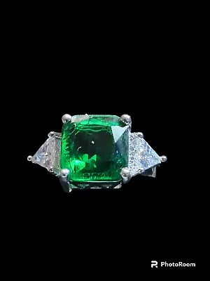 Beautiful Large Emerald & White Sapphire Ring In Silver Set Size 7 • $91.09