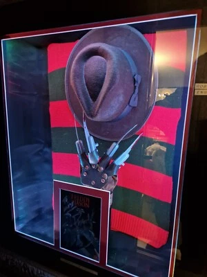 £220 • Buy Signed Freddy Krueger Film Display, Hat, Jumper, Glove, Led Lighting.