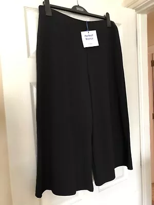 Zara Perfect Basics Black Pull On Cullotes Size Large • £2.95