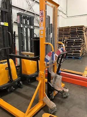 APOLLOLIFT Used 1100lbs Manual Stacker Straddle Legs And Adjt. Forks 63  Lift • $1350