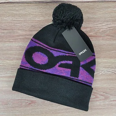 NEW Oakley Pom Beanie Wanderlust BLACKOUT Snowboarding Winter Snowboard Hat • $14.88